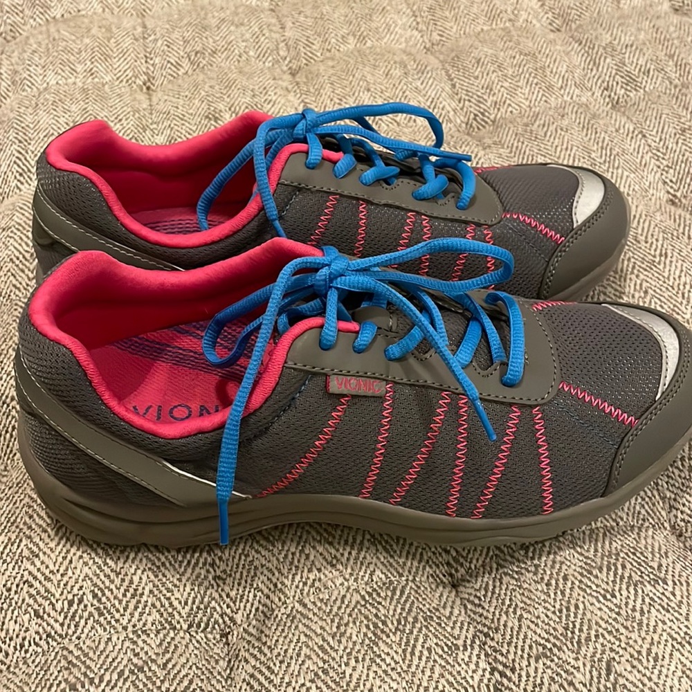 Vionic Alliance size 9.5
